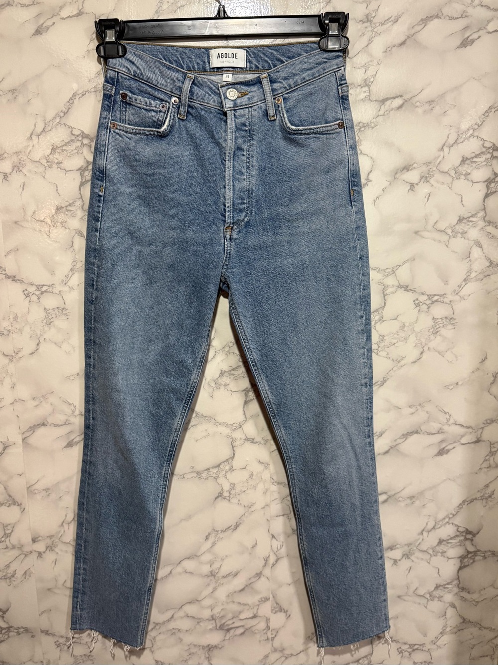 NEW Agolde Riley High Rise
Straight Crop Jeans Raw Hem 24